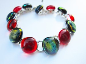bracelet with alternate glass and dichroic glass cabochons